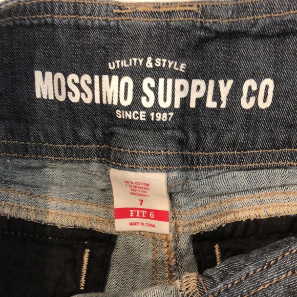 Mossimo Supply Co. low rise shorts Size 6/7 - Picture 3 of 3
